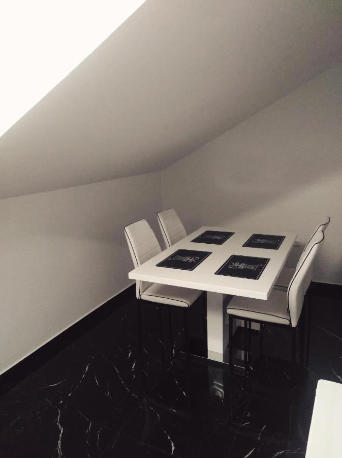 Sunshine Apartments Karlobag Ngoại thất bức ảnh